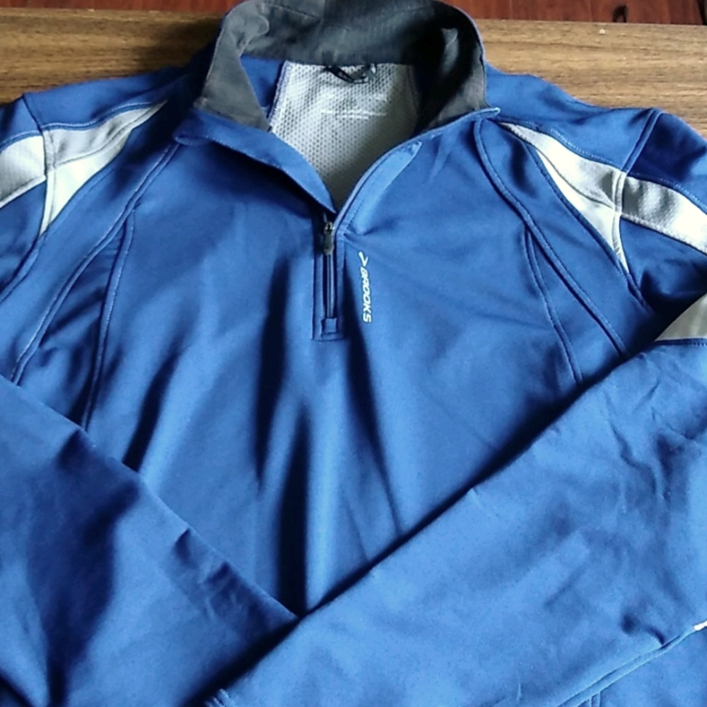 Brooks mens large running, biking shirt